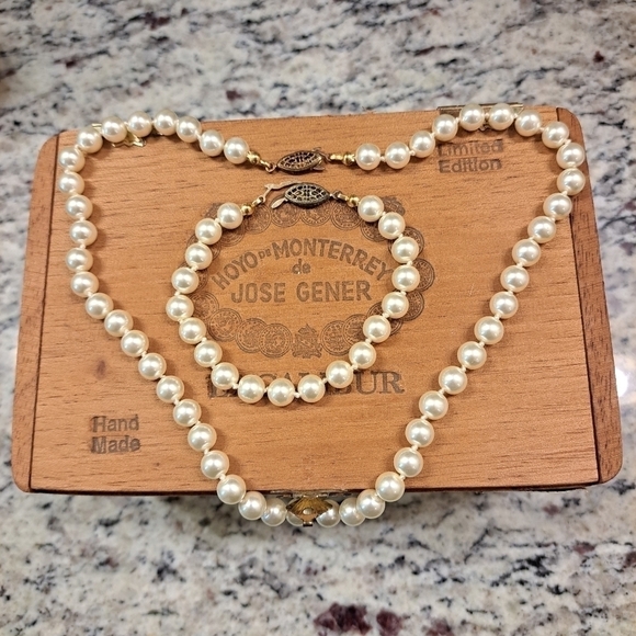 Vintage pearls bracle with necklace - Picture 1 of 3